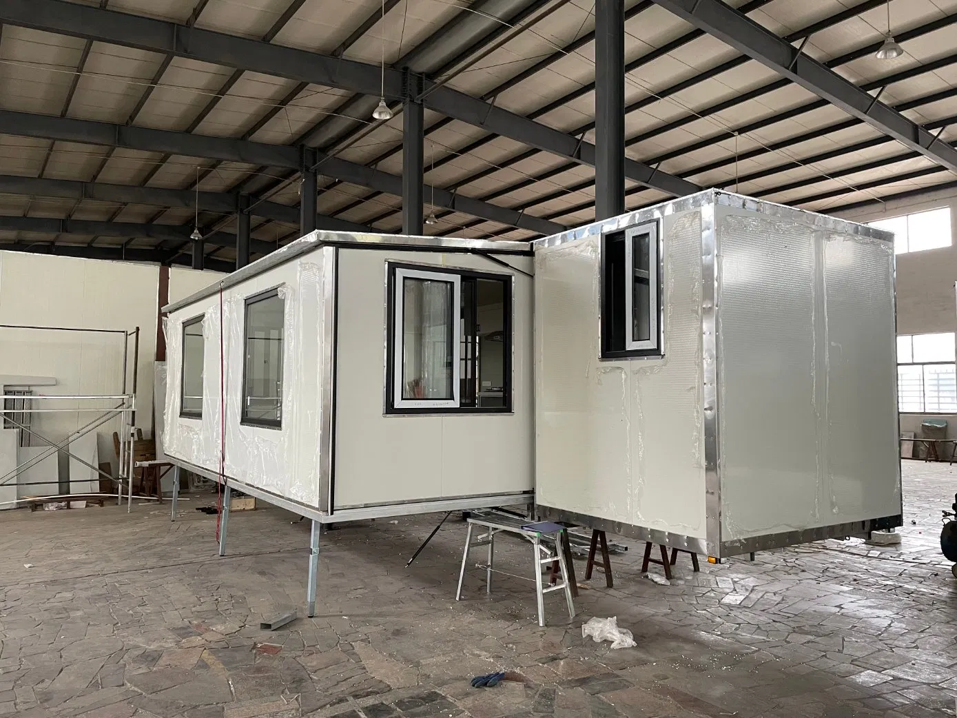 Ready Made Weather Proof Prefabricated Building Room Extra Mobile Movable House Cabin on Trailer