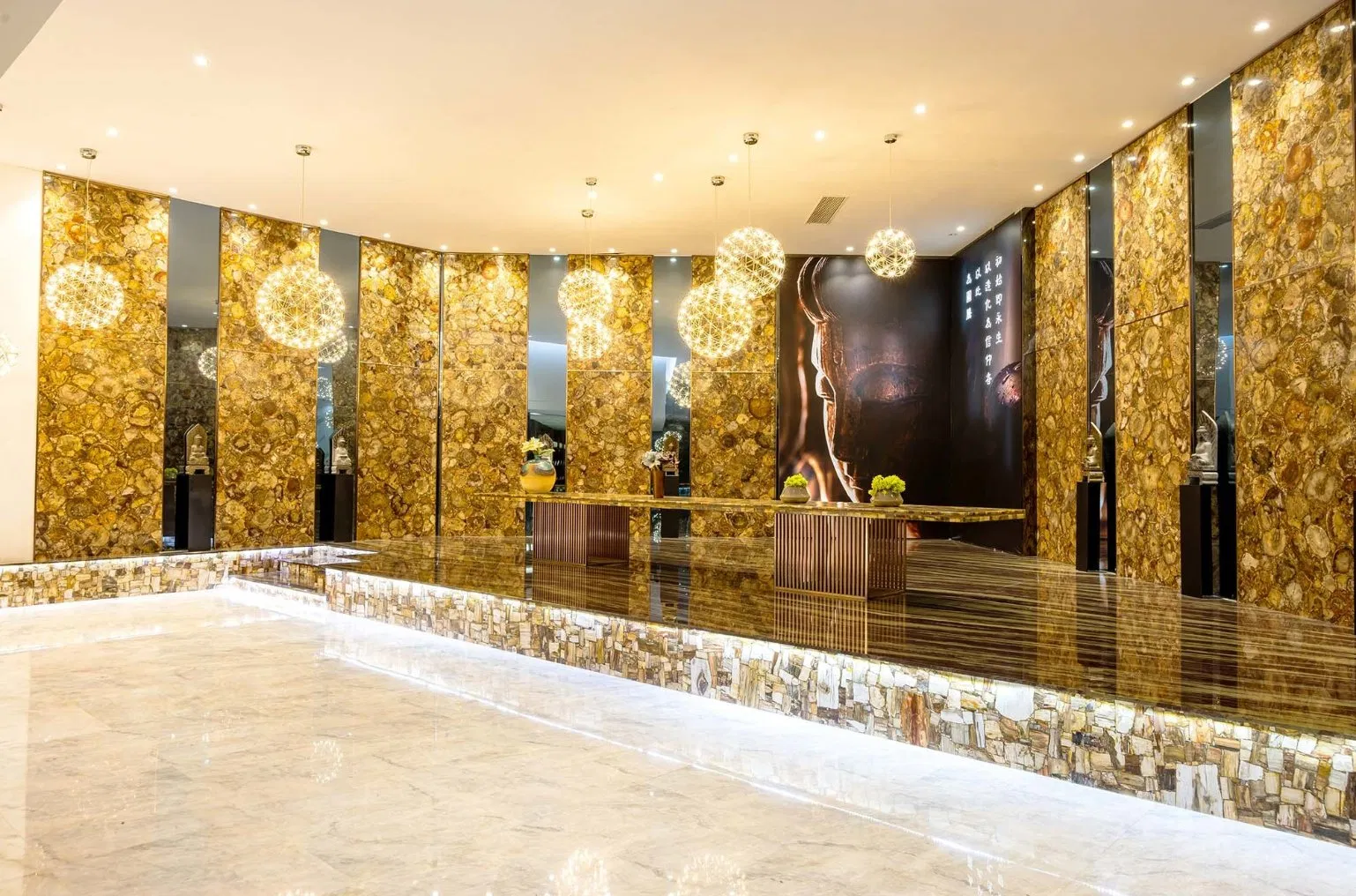 Red/Blue/Yellow/Purple/Grey/Colorful Semi-Precious Gemstone for Floorings Walls Tabletops Vanities