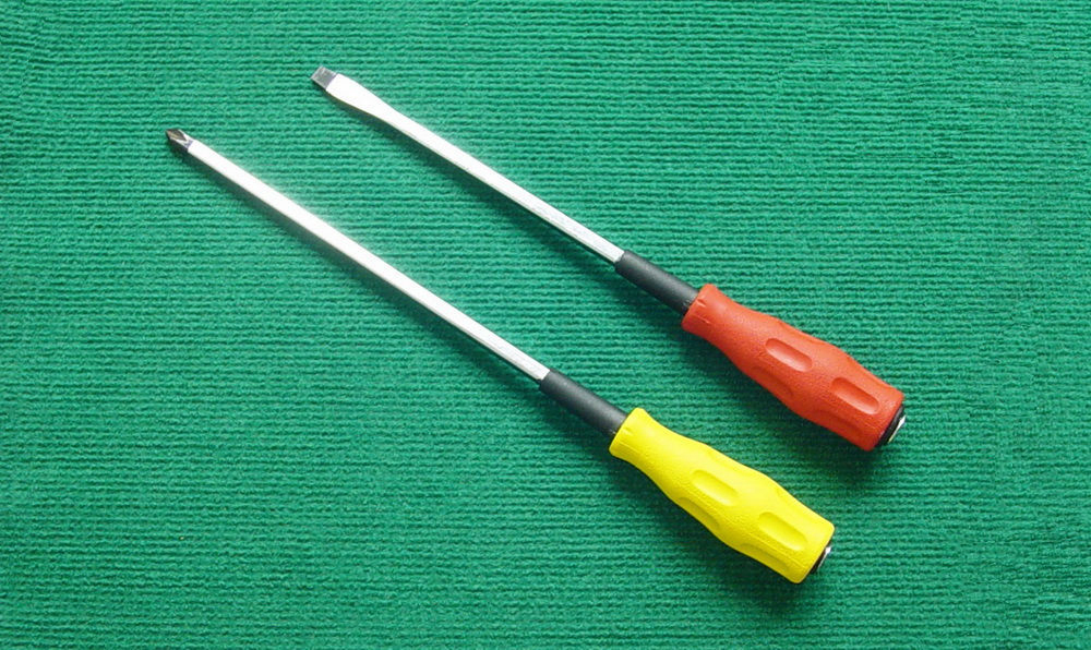 Ultimate Multi-Use Screwdriver for DIY Projects and Repairs