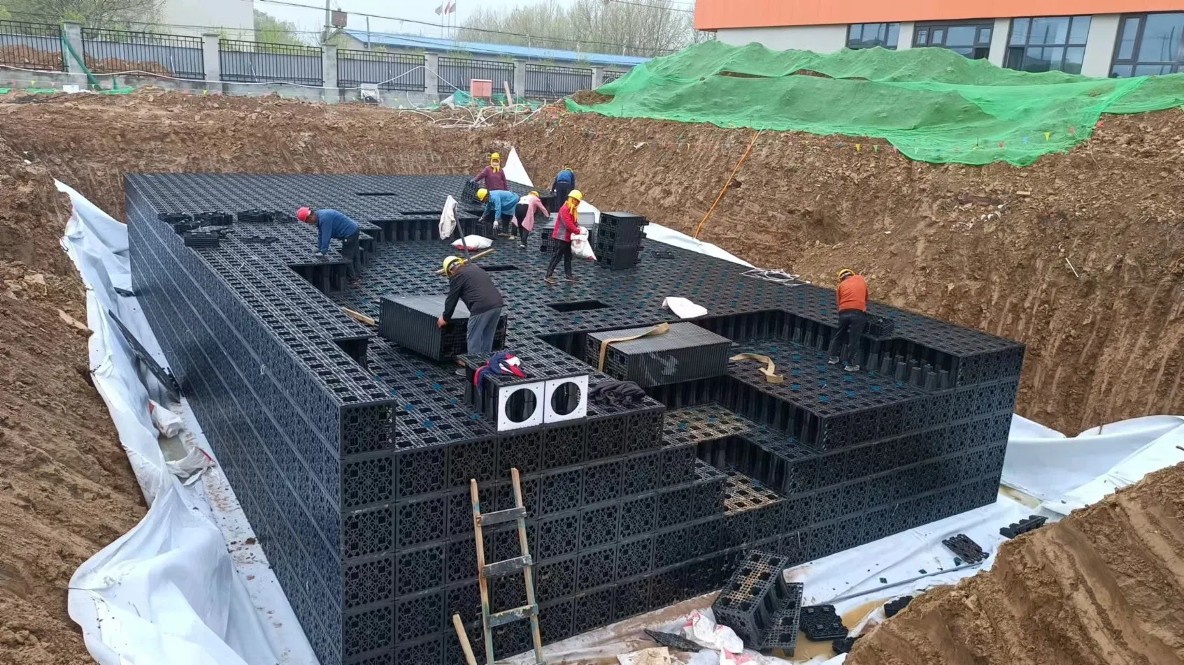 Underground Water Tank Soakaway Crate Plastic Geocelluar Storage Modulars Stormwater Detention Tank