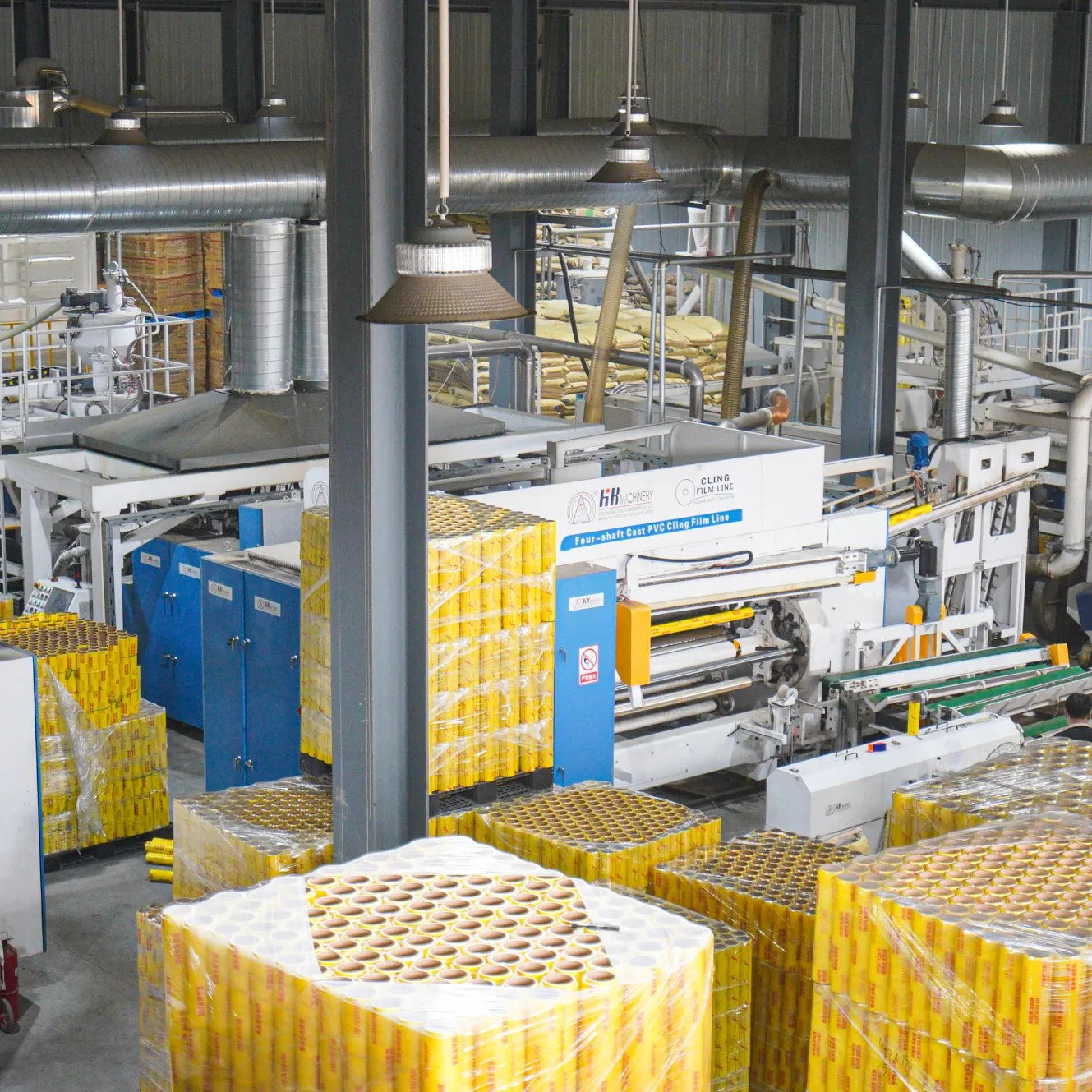 Custom Cling Film PVC Roll Food Grade Anti-Fog Fresh Keeping Packaging Wrap Roll Cling Film