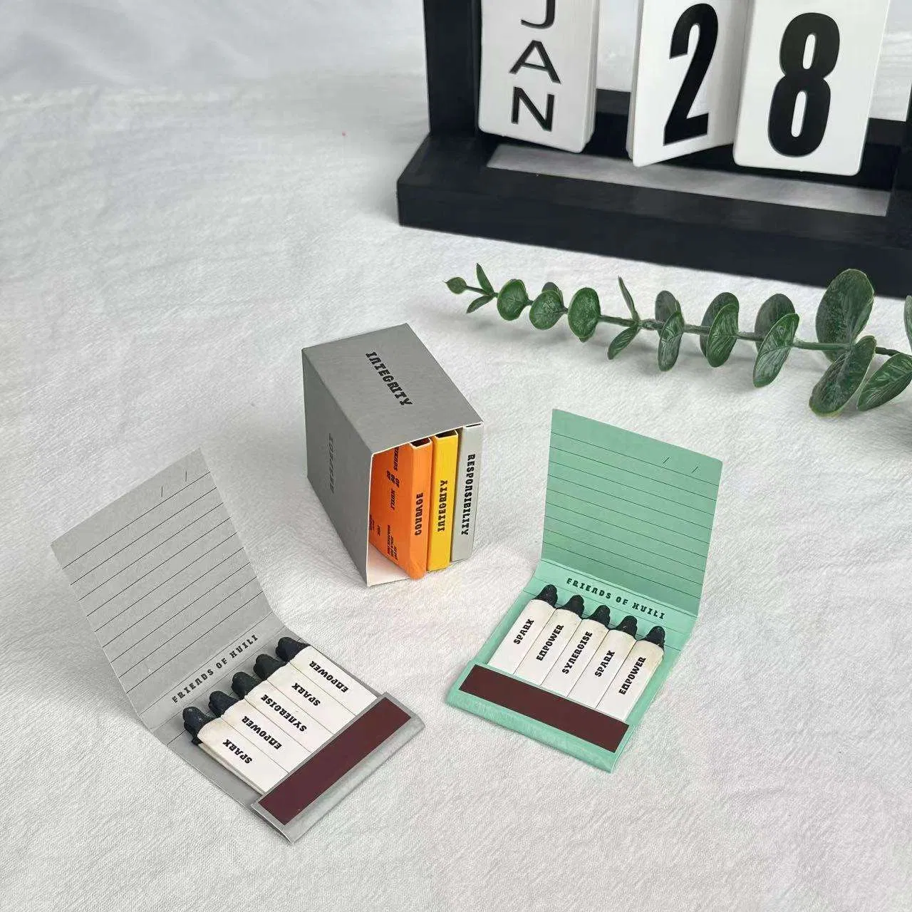 Personalized Custom Book Matches Wholesale Price Matchbook Paper Holder