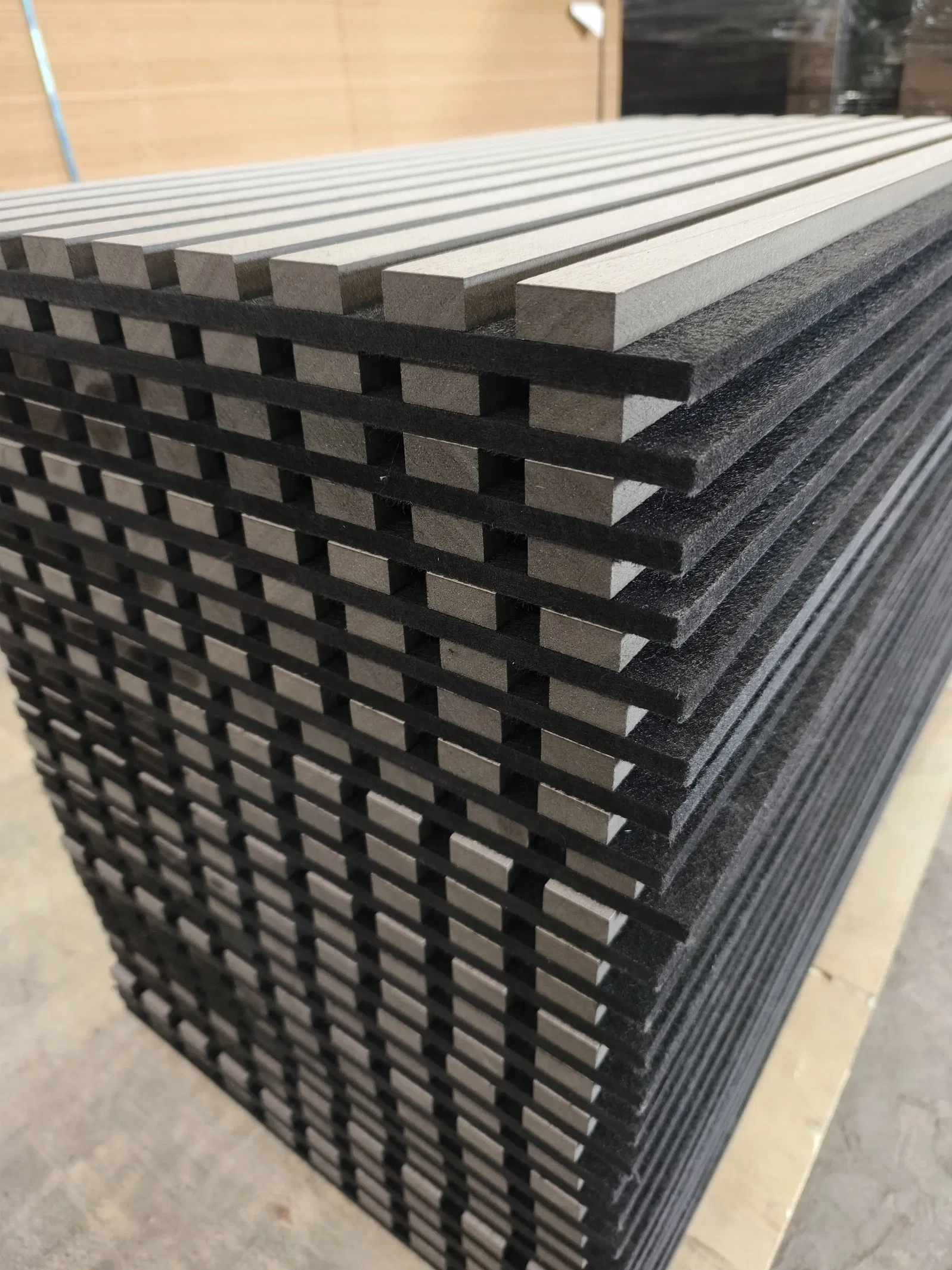 Wall and Ceiling Soundproof Slats Laminated Pet Wooden Veneera Acoustic Panel for Auditorium Hall
