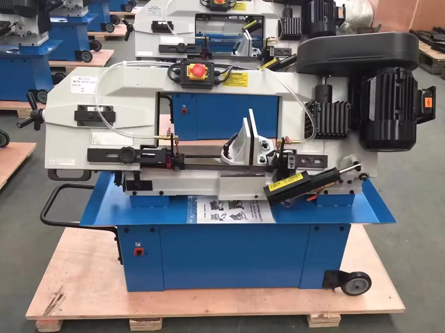 Ленточная пила по металлу мини компактная BS-912B