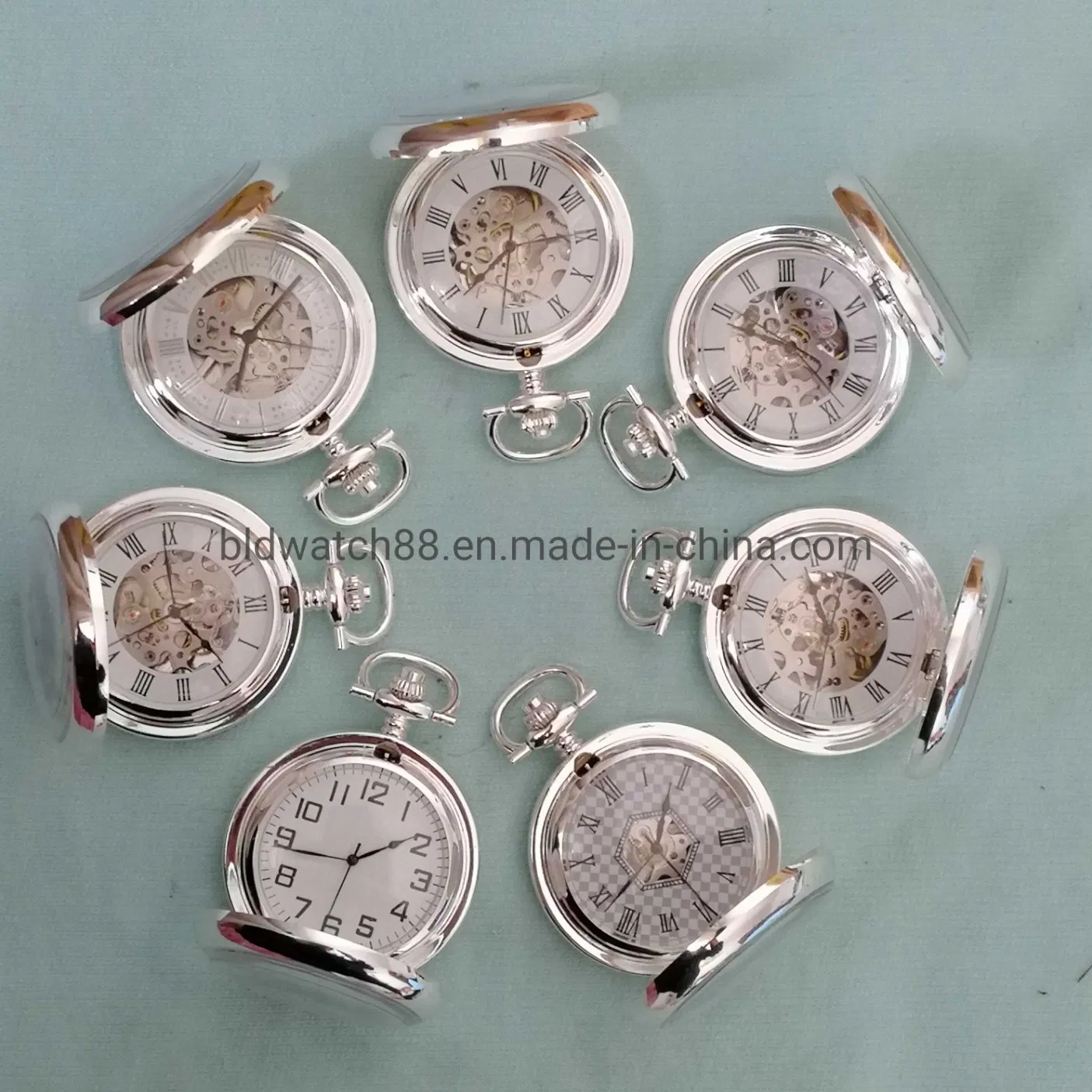 Custom Gents Silver Round Mechanial Pocket Watch with Chain