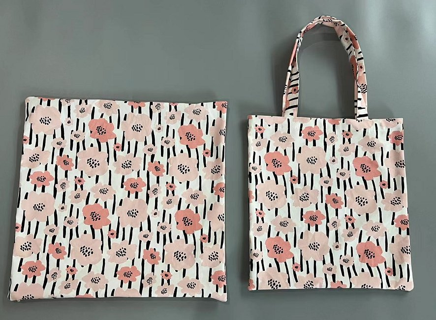 Hot Sale Polyester Digital Printing Pink Flowers Kitchen Textile Oven Mitt and Pot Holder Kitchen Set Used for Backing