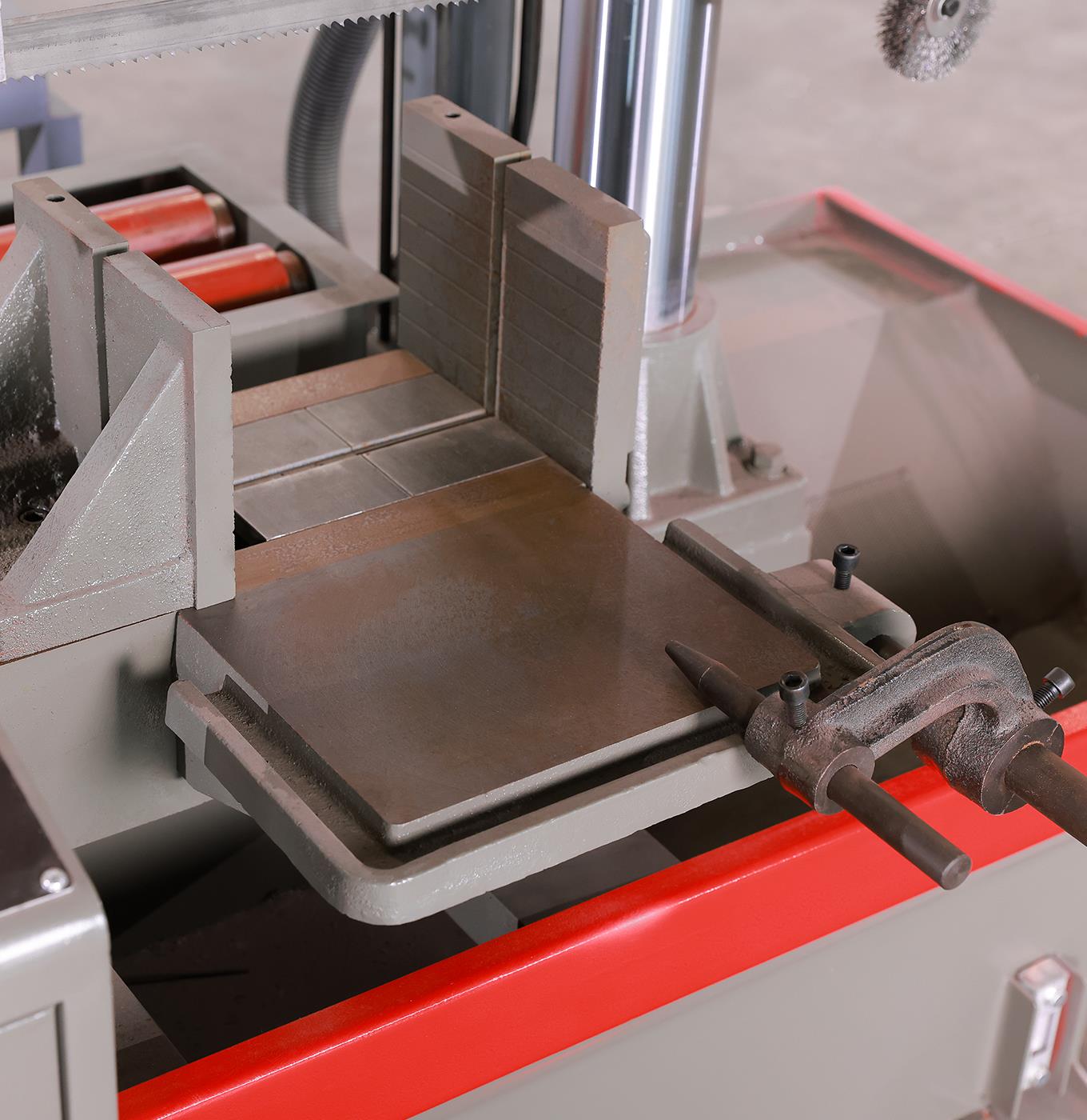 Станок ленточнопильный портативный горизонтальный