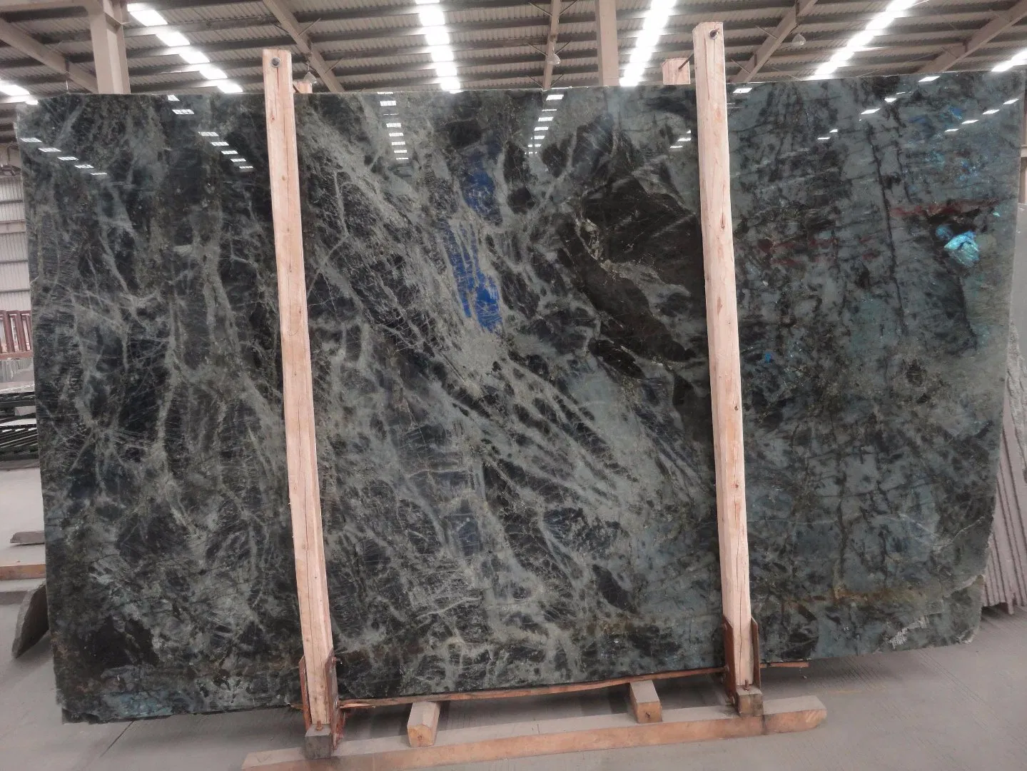 Luxury Polished Labradorite Blue Granite for Tiles/Countertops/Tables