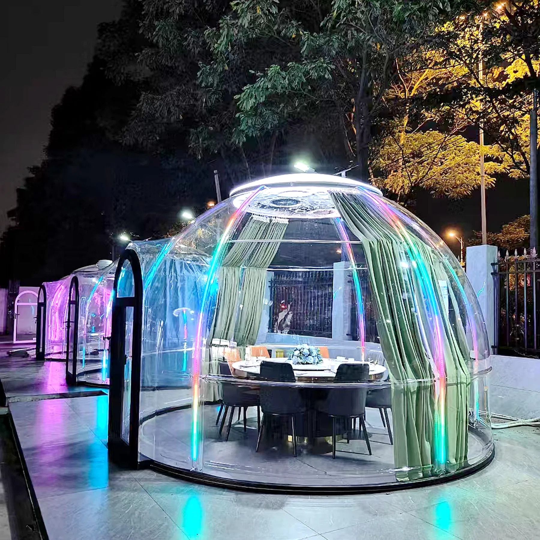 Full Bubble Tent Experience with Wind and Rain Protection