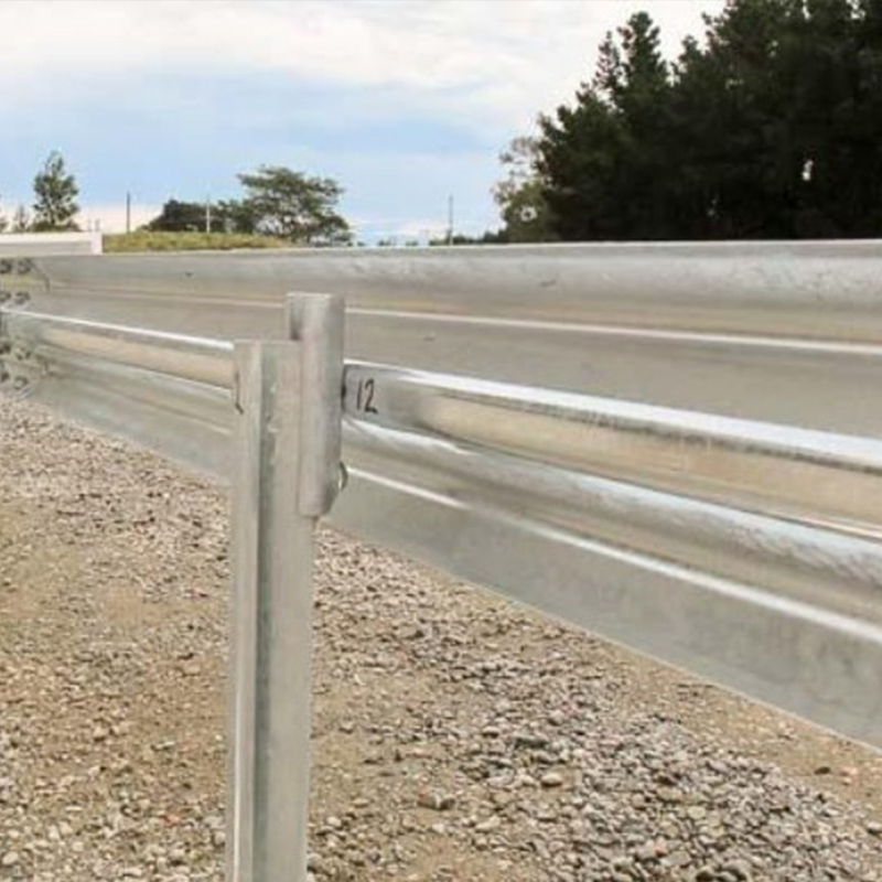 Galvanized Stainless Steel Thrie Beam Expressway Crash Barrier