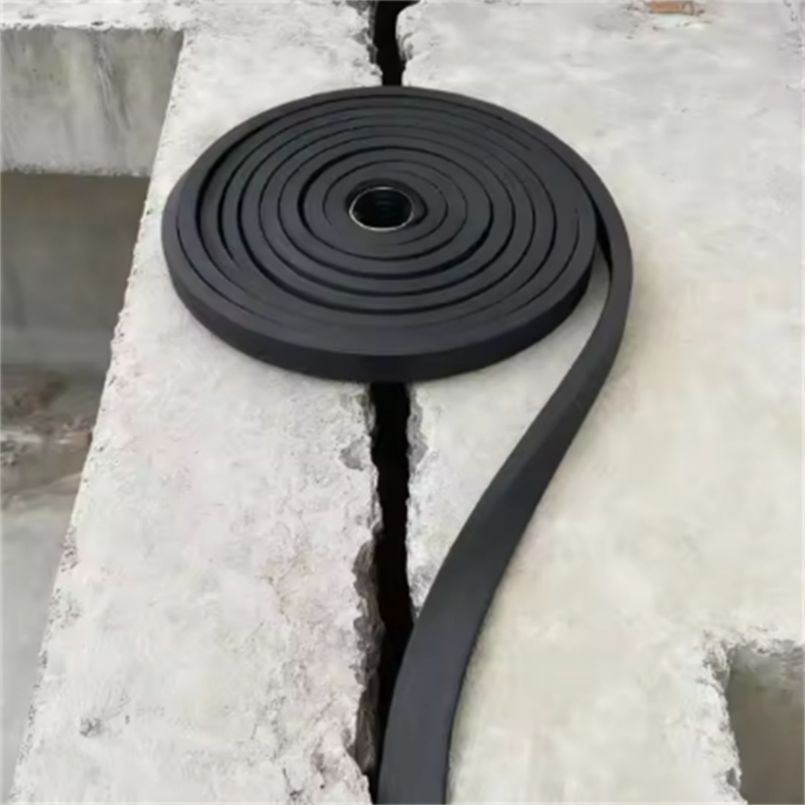 Long Lasting Bentonite Based Hydrophilic Waterstop Applied in Canal Lining