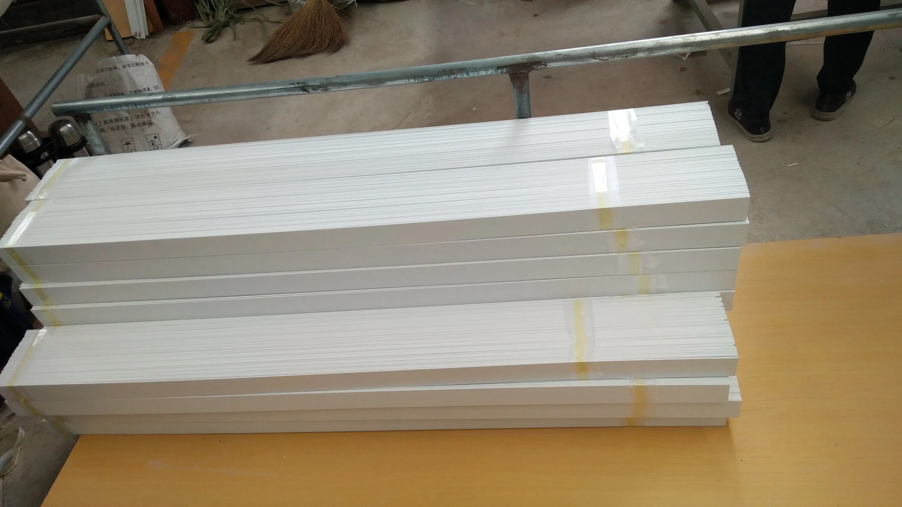 Supply Basswood/Paulownia Wood Slats for Making Wooden Venetian Blinds