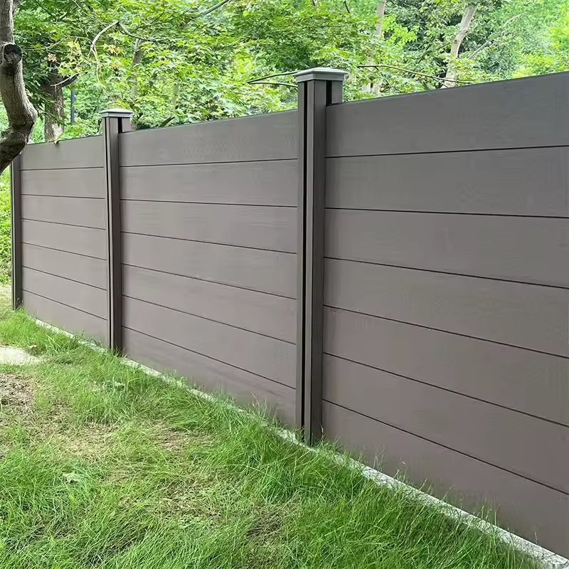 Sun Proof UV Resistant Vinyl Fence Rust Free Anti-Corrosion Aluminum Fencing Wholesale Cheap Fence