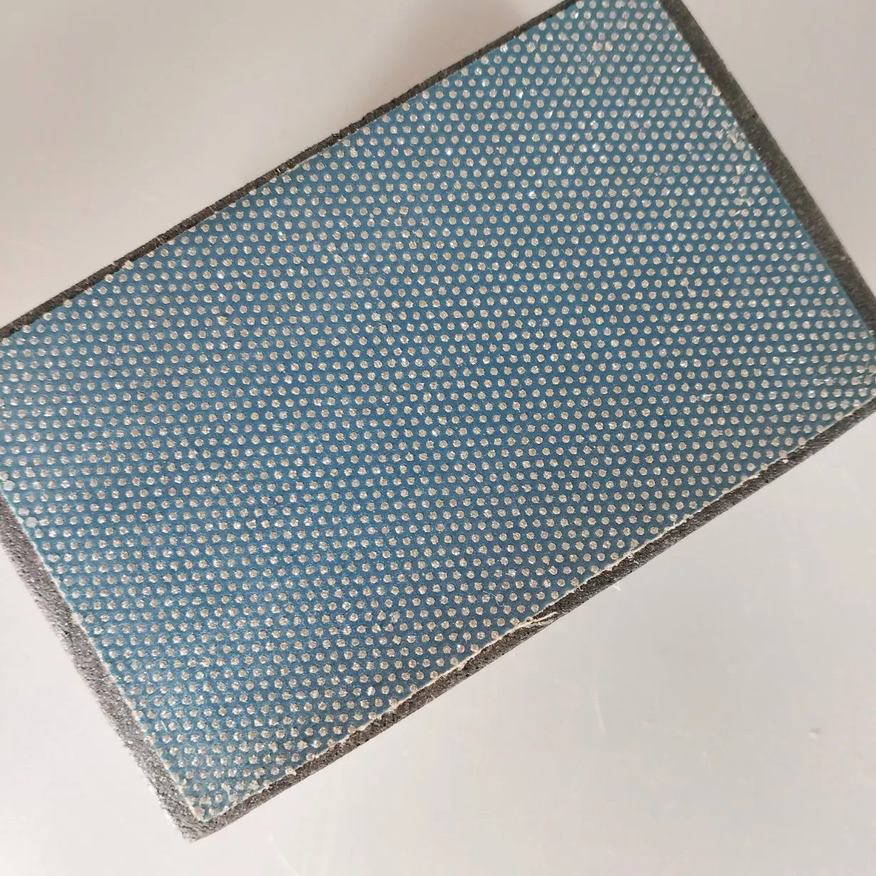 Transform Your Finishing Work with High-Quality Diamond Hand Pads