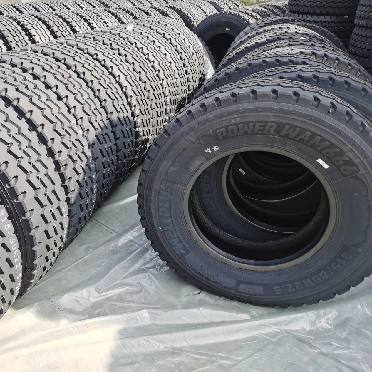 Wellplus Tyre TBR Trailer Steer Drive European Market Thailand