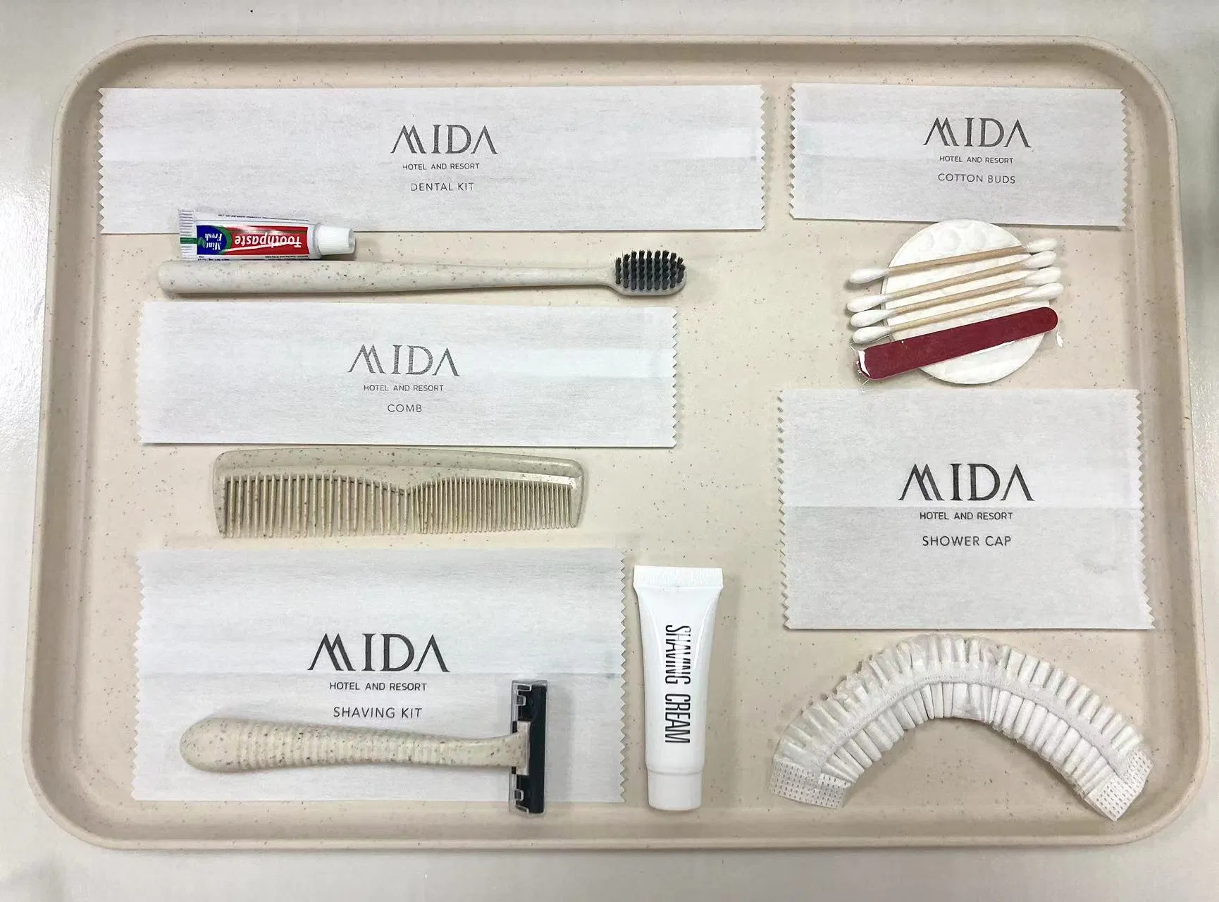 Eco-Friendly Hotel Amenities Kit Disposable Toothpaste Set in Portable Pet Wheat Straw and Plastic Hotel Toiletries