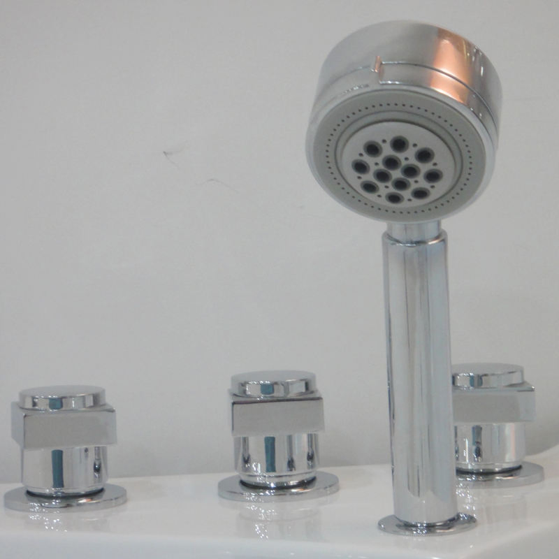 Угловая акриловая ванна с гидромассажем