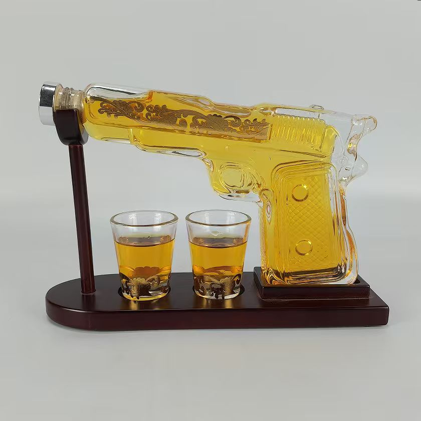Elegant Gold Flower Design Glass Decanter for Home Bar