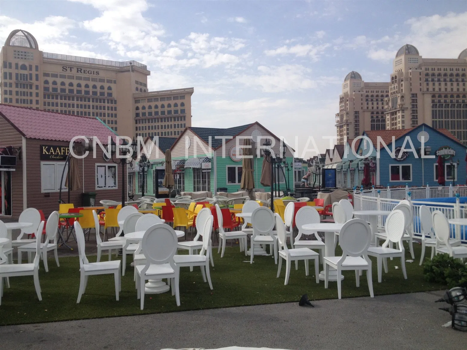 Prefabricated Light Steel Structure Caravan Hut for Outlets Shopping Village