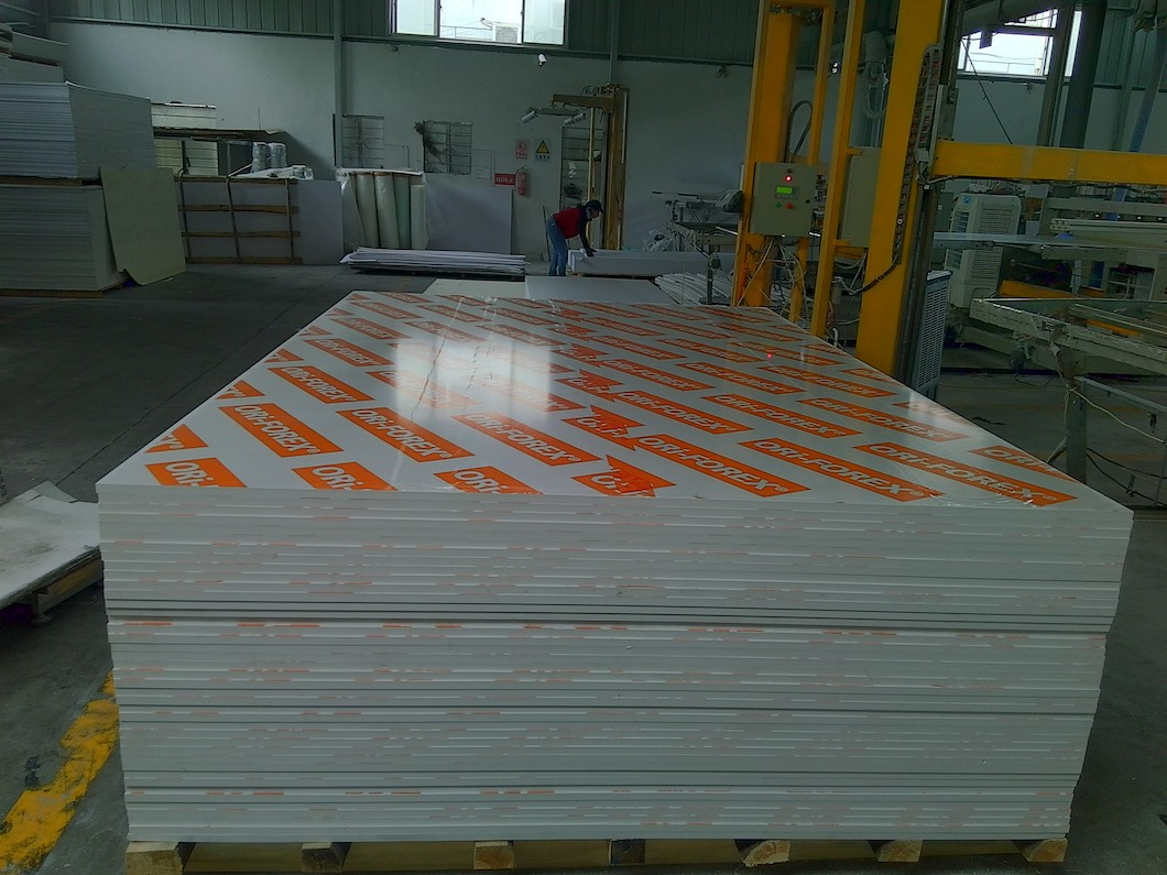 Made in China Wholesale PVC Foam Board 1220X2440mm Waterproof for Signage