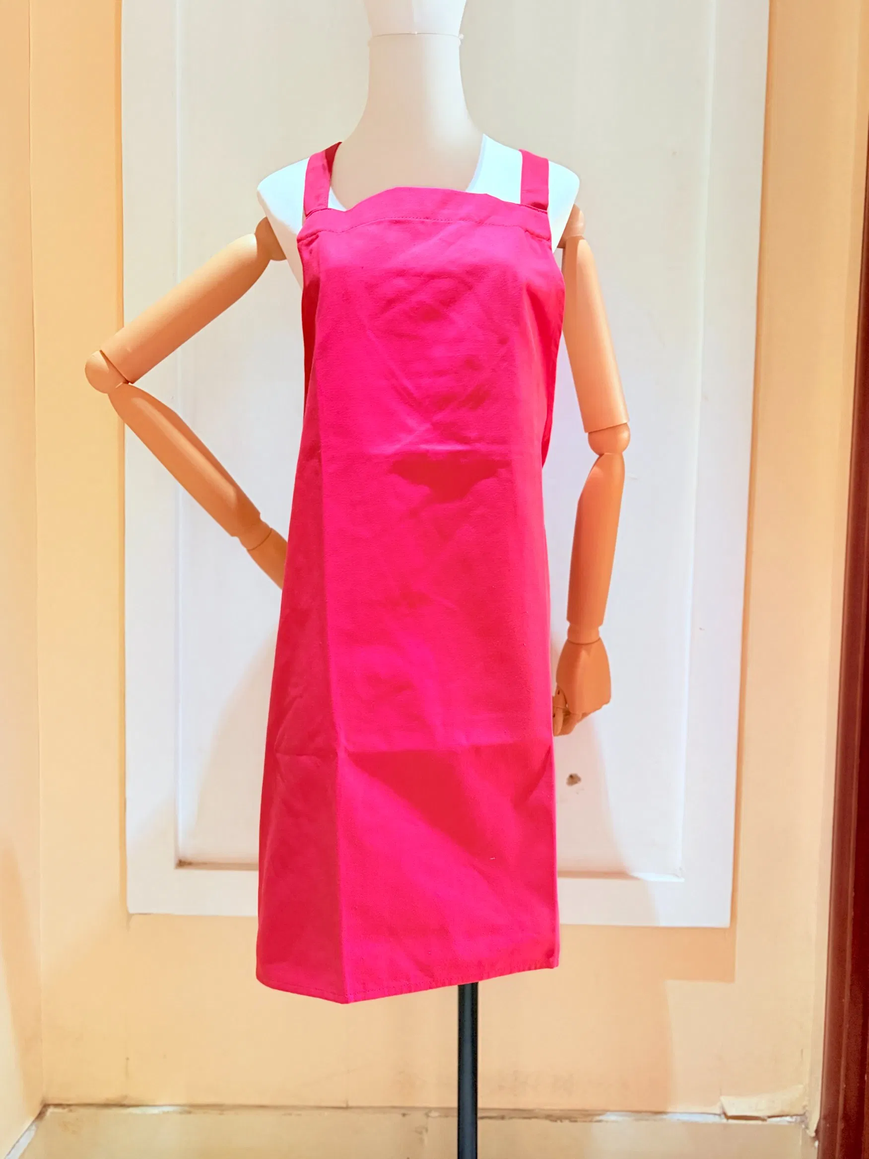 Cotton Twill Red Bib Apron with Woven Belt Customized Logo Printed for Restaurant, Kitchen or Promotion