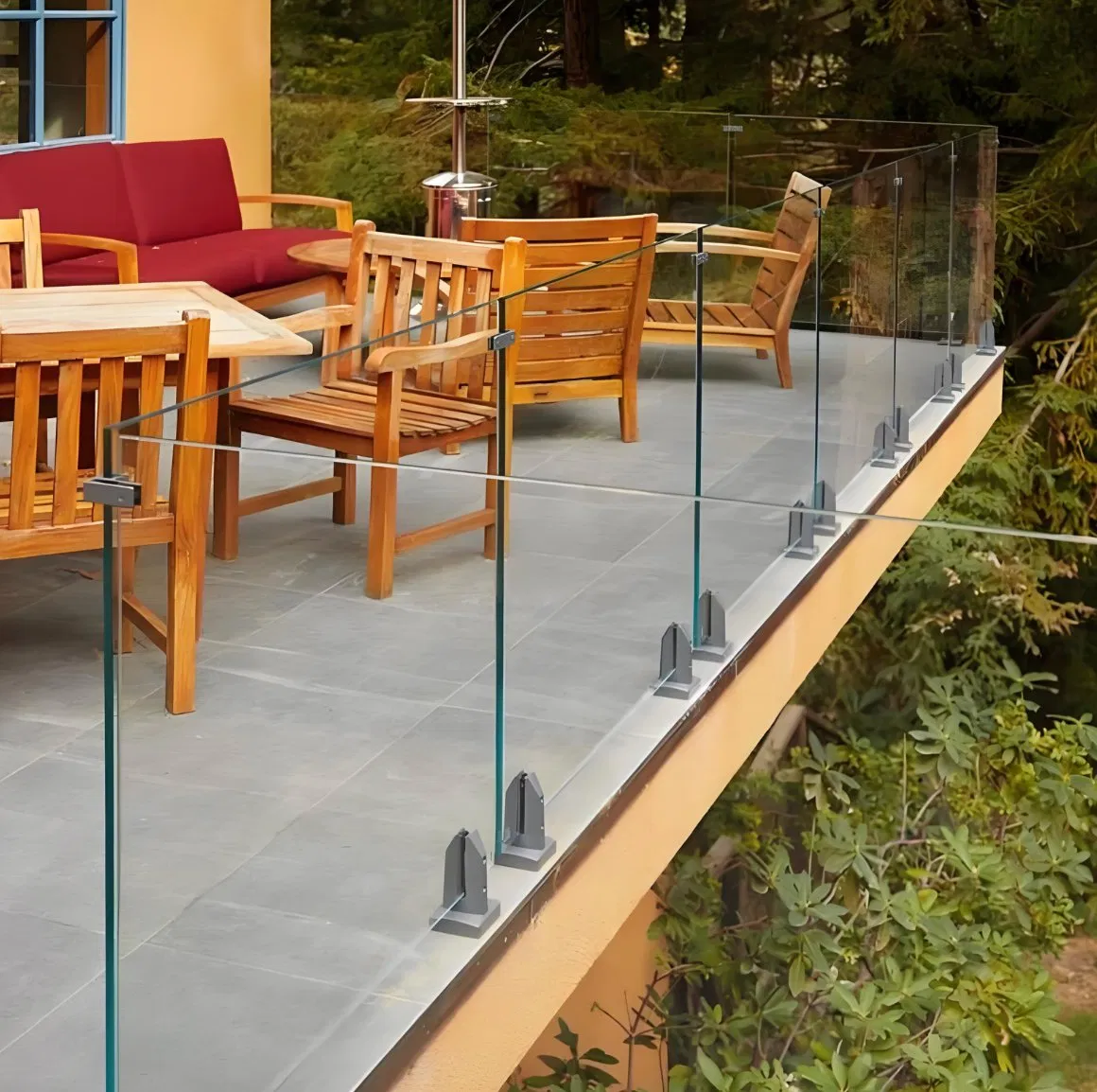 Sleek Glass Panels for Secure and Stylish Home Railings