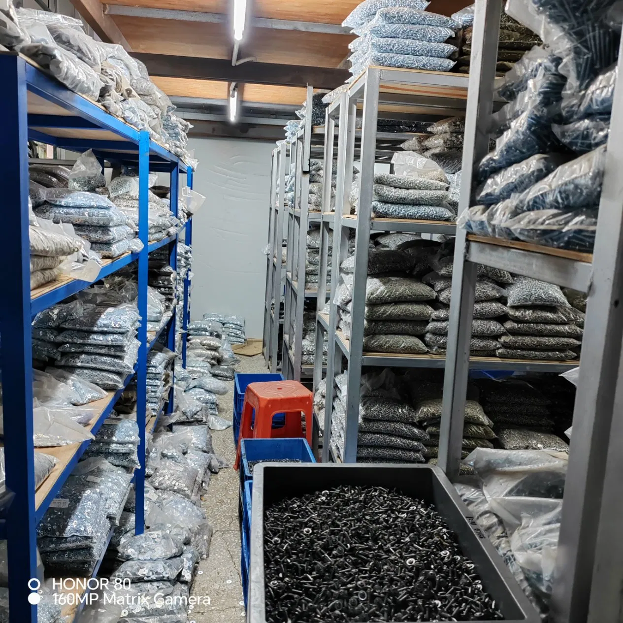 Винт барашек черный M10 с накаткой, латунь