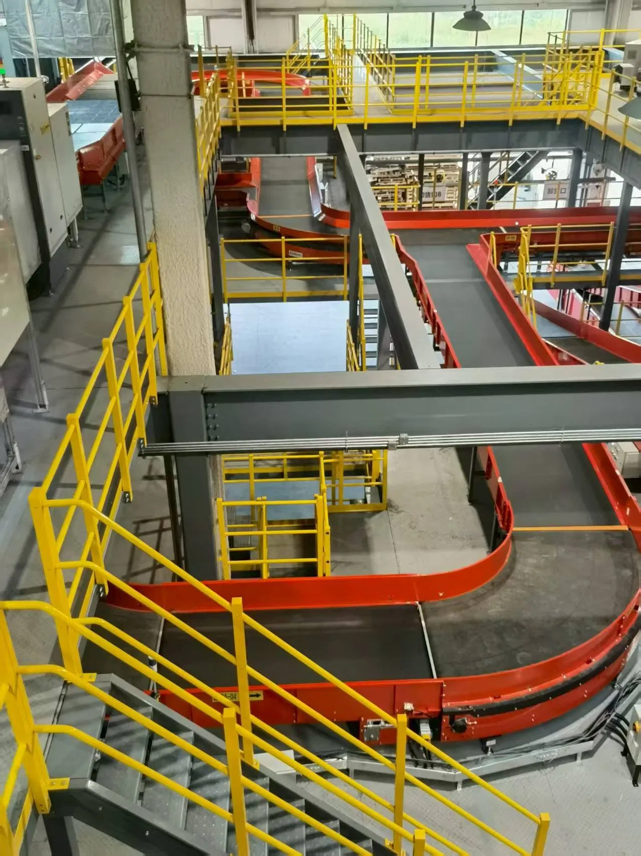 High Performance Anti-Slip Treads Stainless Steel Staircases for Cultural and Sports Venues