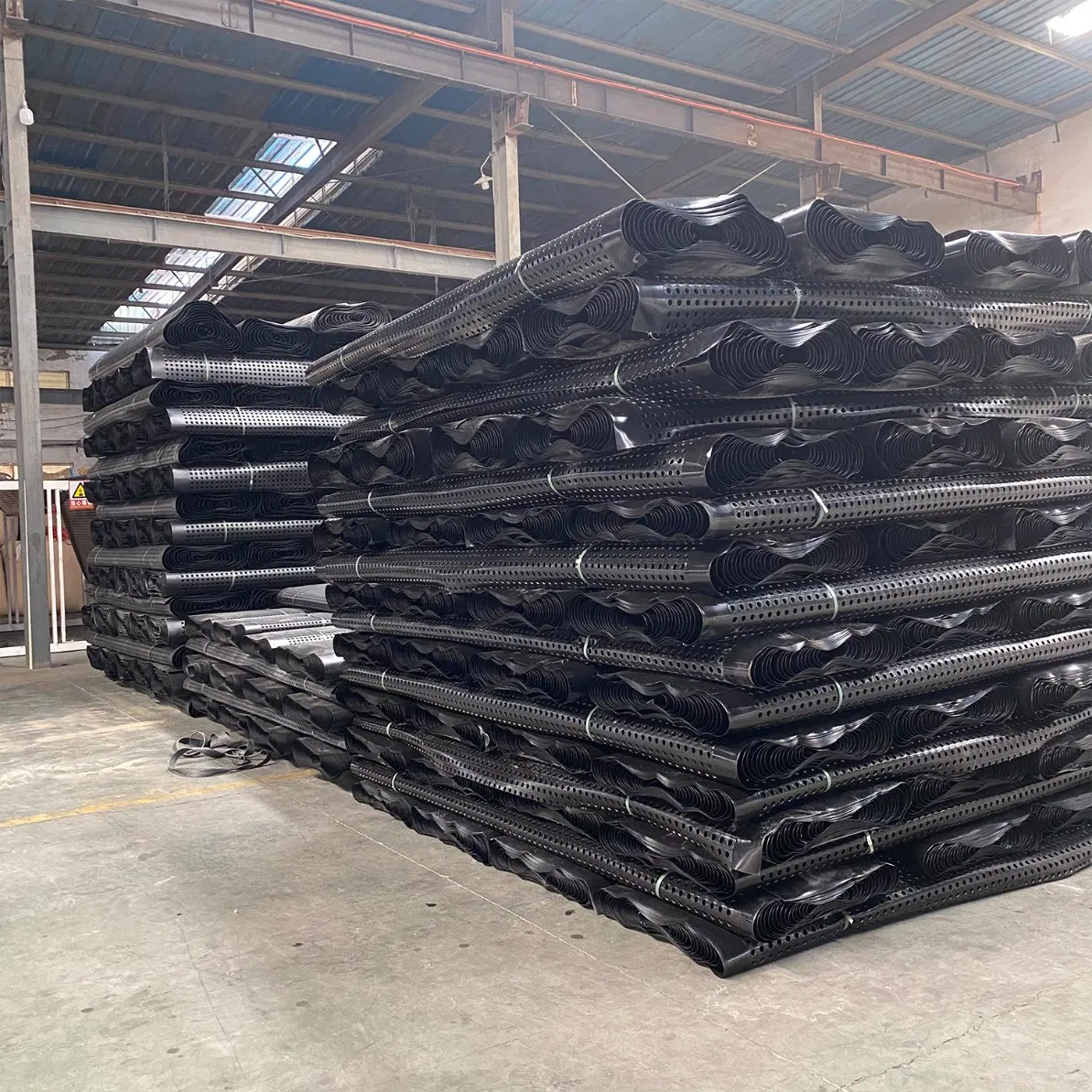 Drainage Board for Greening and Filtering Water in Basement Garage