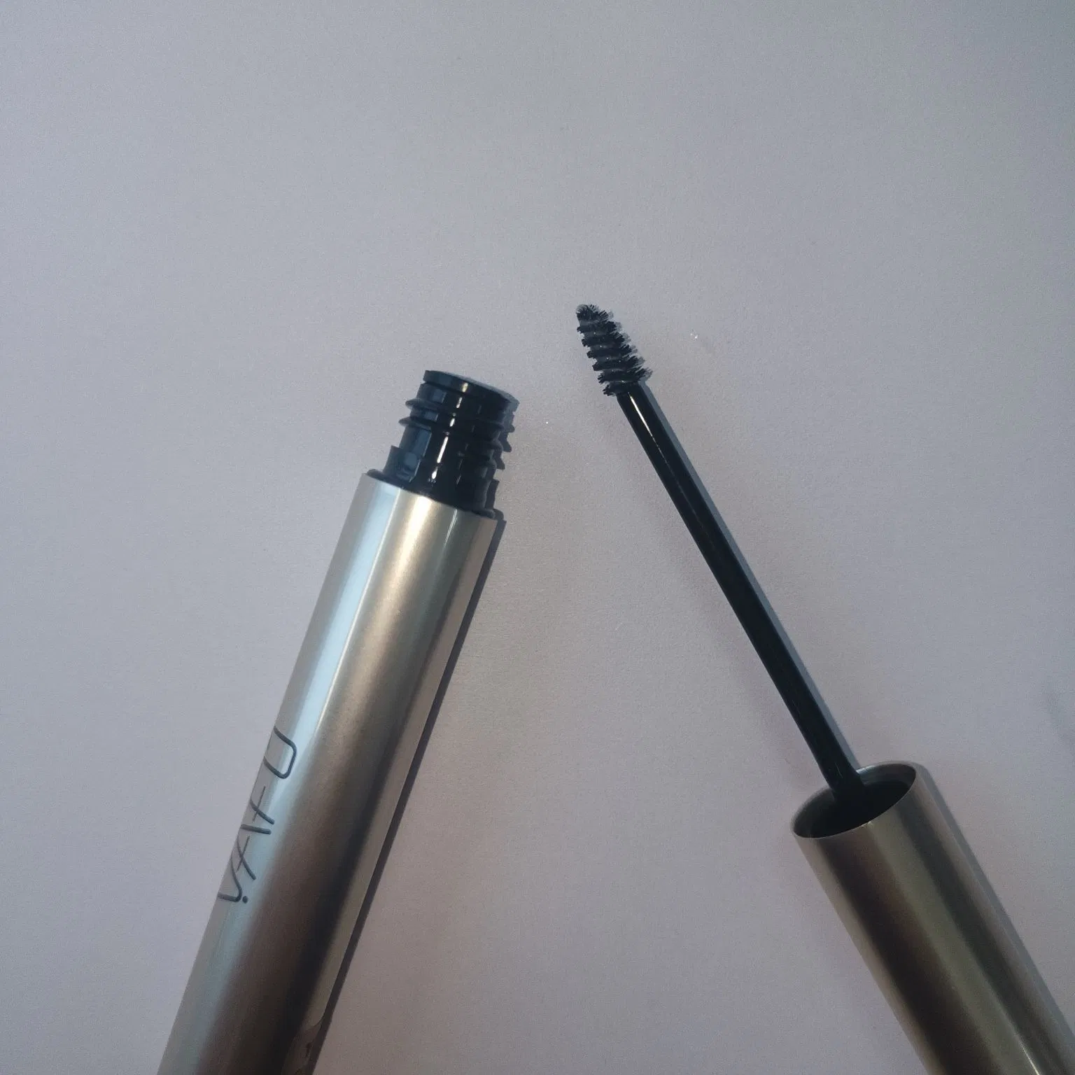 Define Your Brows: Nourishing Clear Eyebrow Oil for Grooming
