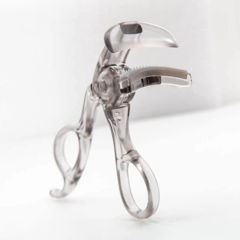 Plastic Eyelash Curler, One-Piece Design, Curls Instantly