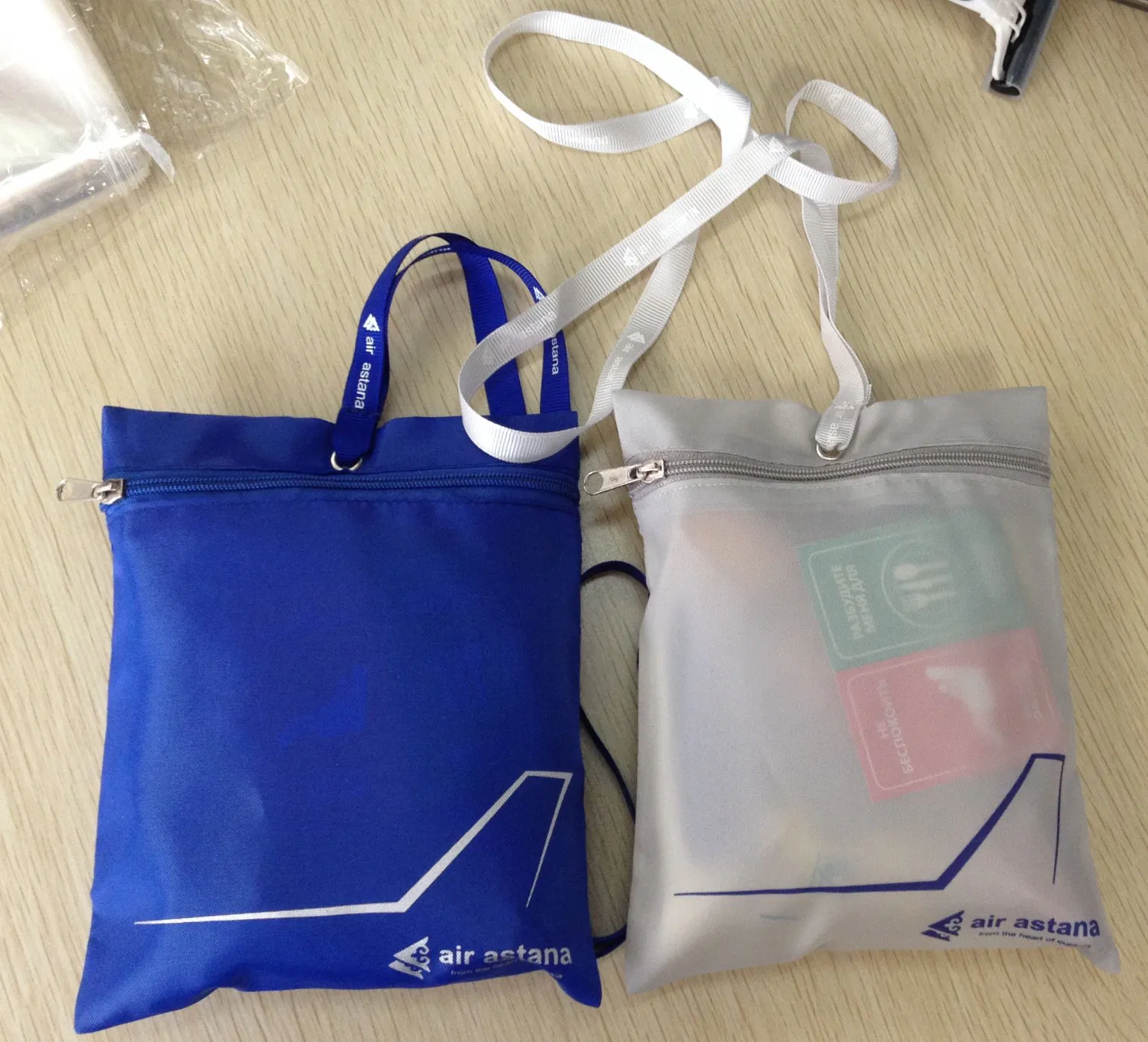 Free Samples Airline Travel Pouch Airline Travel Set Amenity Kits for Airplane