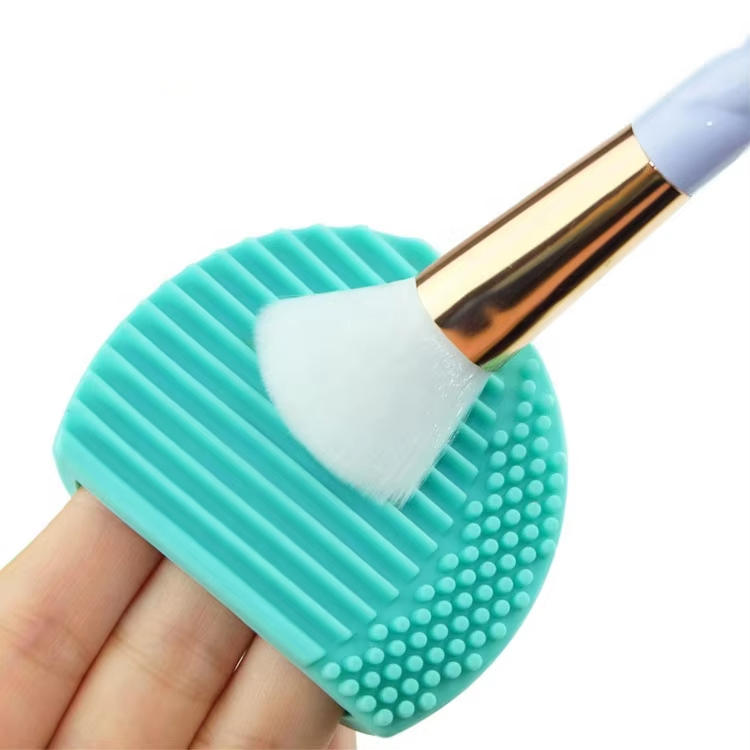 New Hot Wholesale Round Custom Portable Silicone Makeup Face Brushes Cleaning Holder Pouch for Home Travel Makeup Cleaning