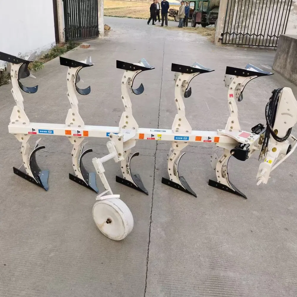 Оборотный плуг с регулируемой шириной захвата