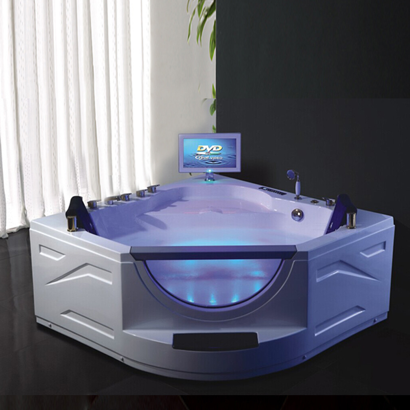 Угловая акриловая ванна с гидромассажем 1500 мм