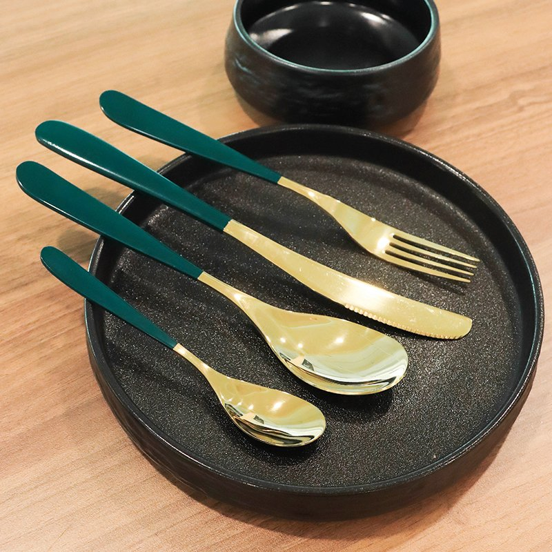 Elegant Luxury Gold Cutlery Sets for Upscale Dining Experiences