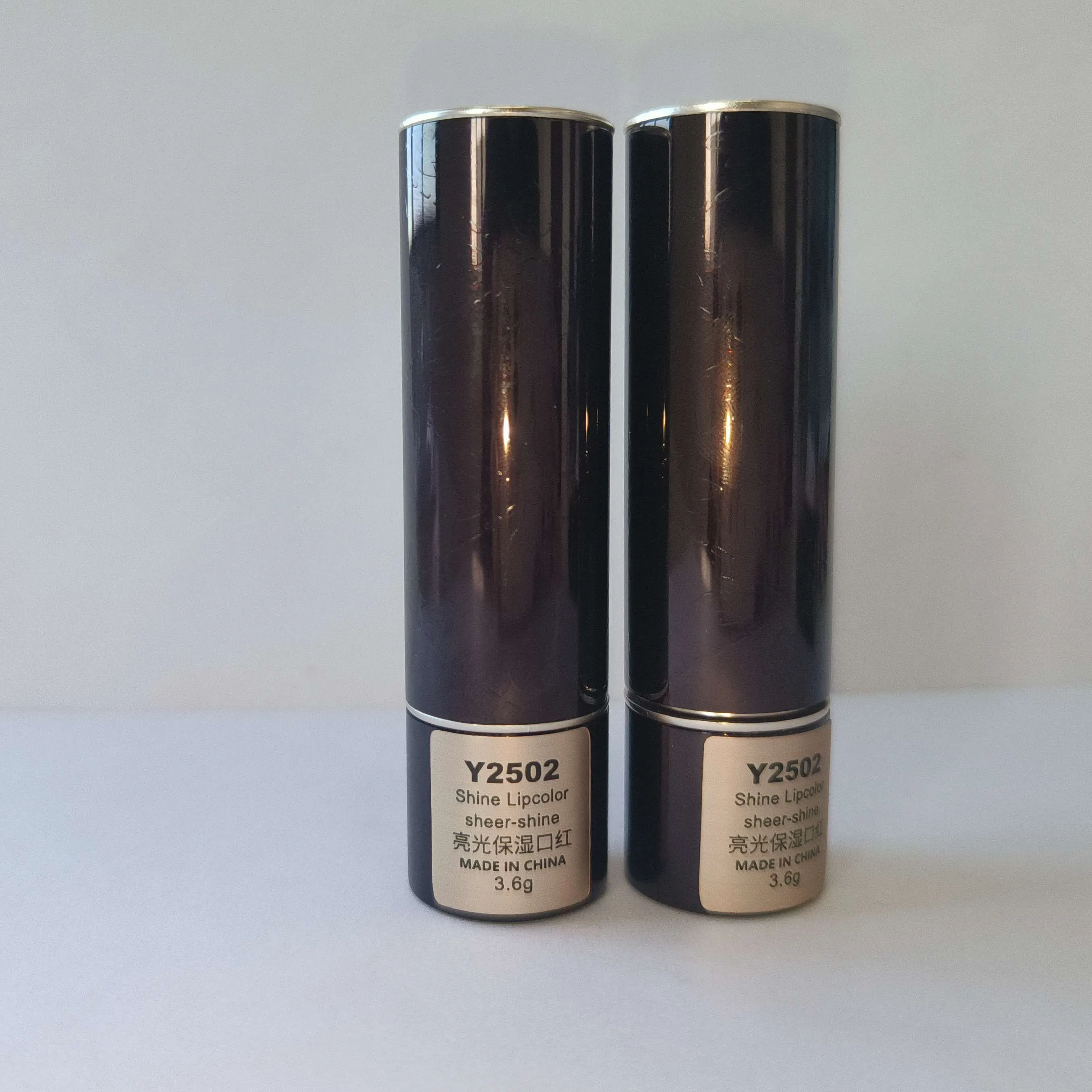 All-Day Comfort Lipstick for Hydration and Chic Style