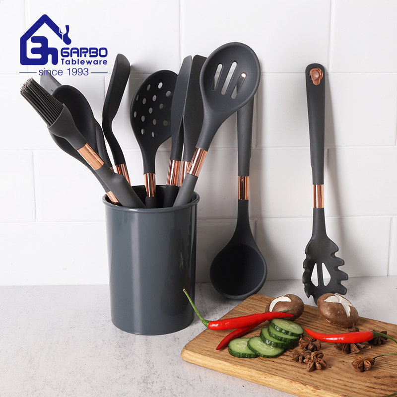 BPA Free Kitchen Utensil Black Colored Nylon Colander Heat Resistant for Cooking