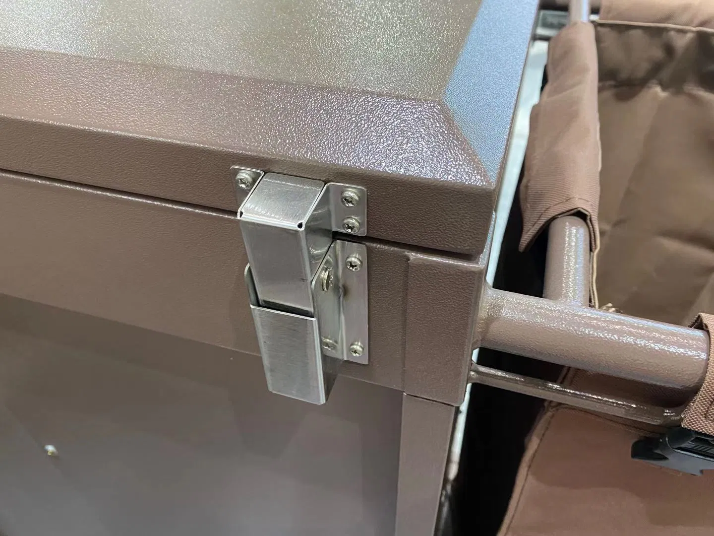 Versatile Three-Tier Hotel Cleaning Cart for Efficient Room Service