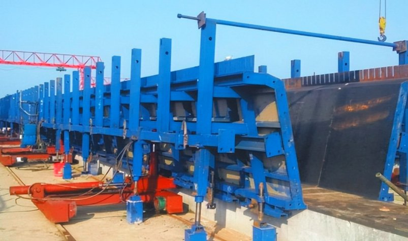 New Design Prefabricated Box Girder Mold Steel Structure Concrete Component Suitable for Prefabricated Building