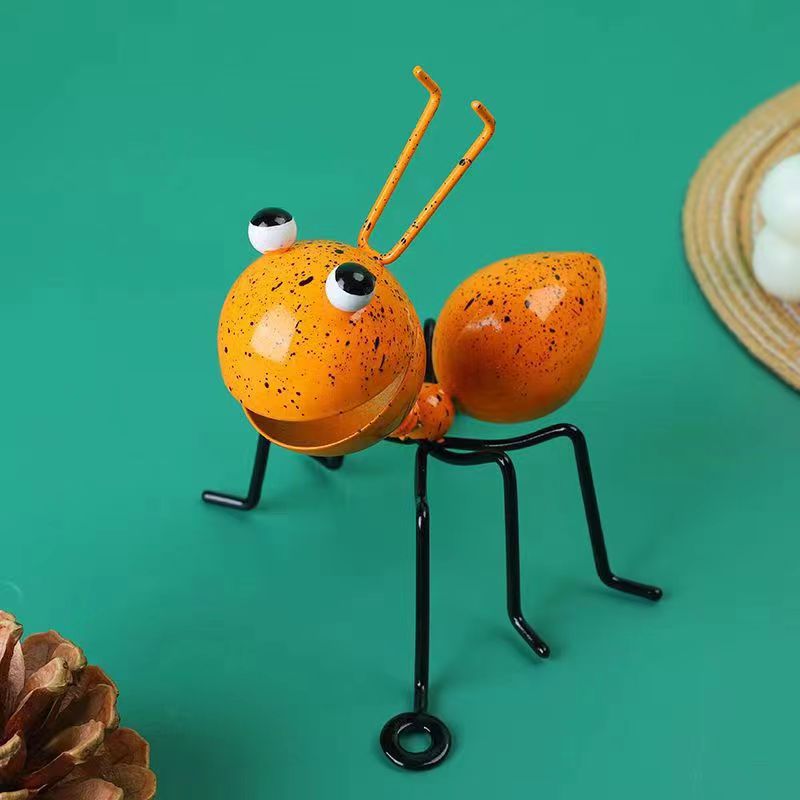 Декор настенный металлический Милый муравей арт-деко