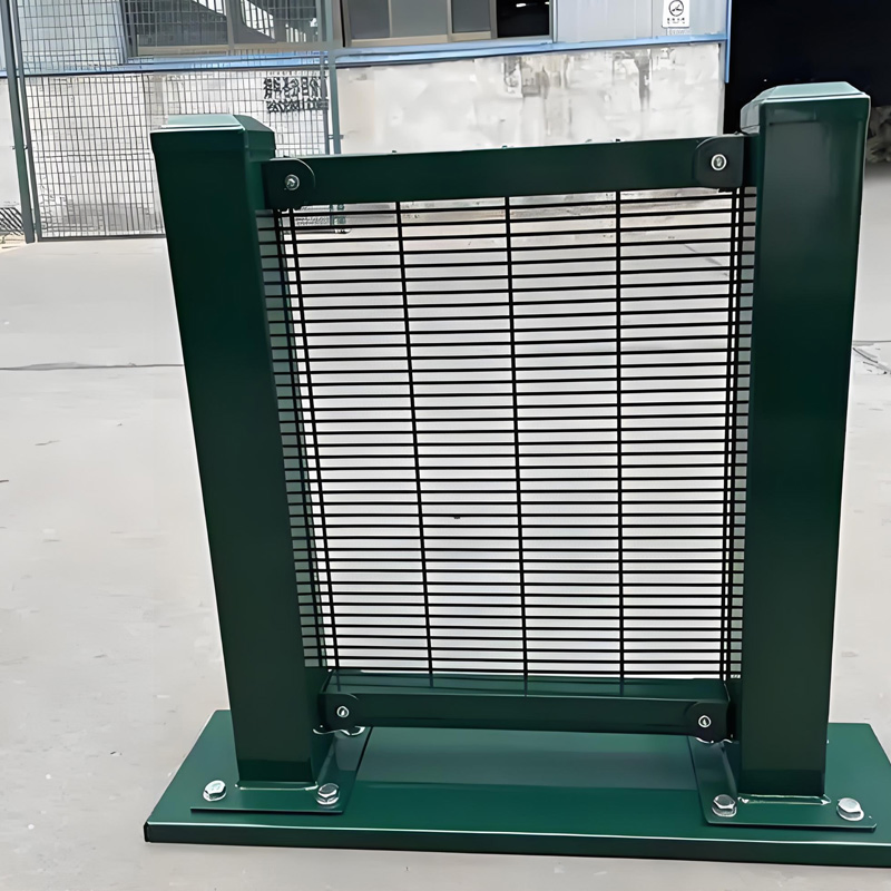 Heavy-Duty 868 Clear Security Fence Panel for Maximum Protection