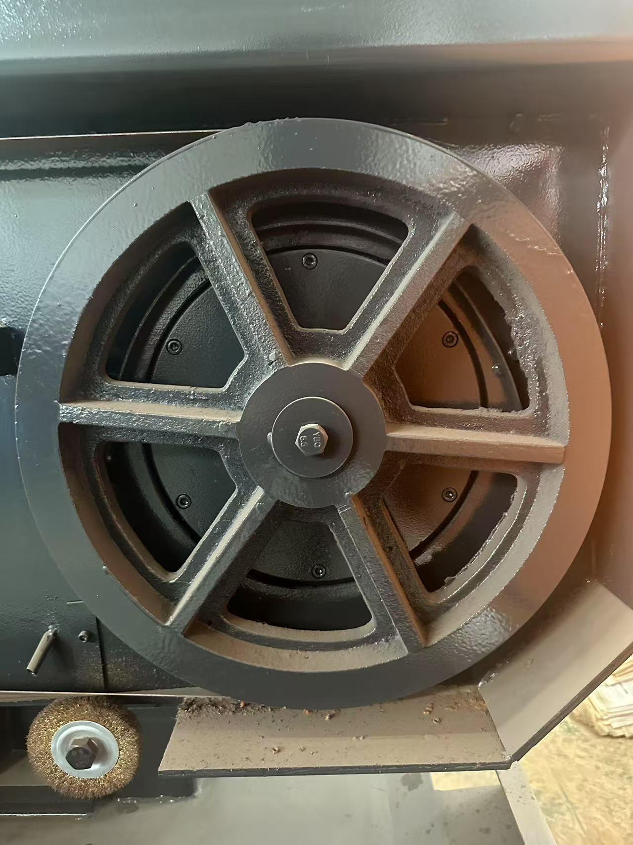 Ленточнопильный станок по металлу полуавтоматический усиленный