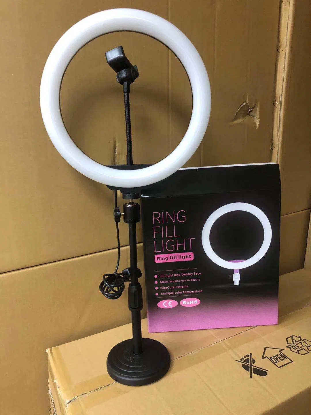 Светильник для селфи и стримов с держателем телефона