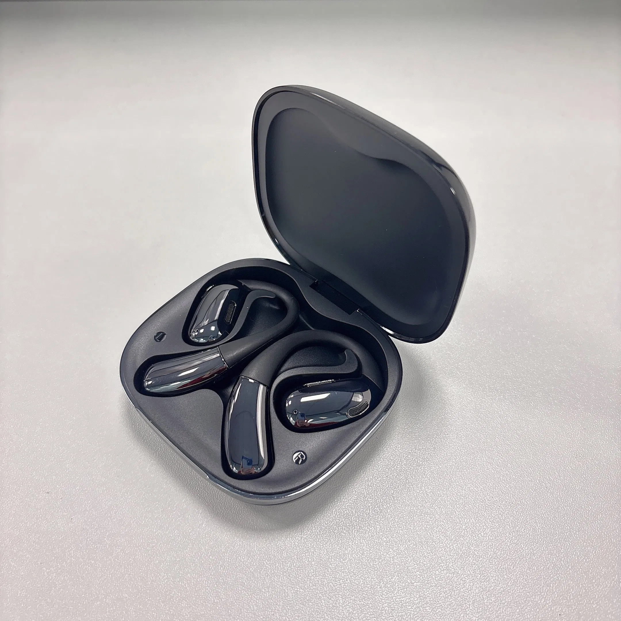 A39 Sporty Bluetooth Wireless Translation Earphones for Active Lifestyle