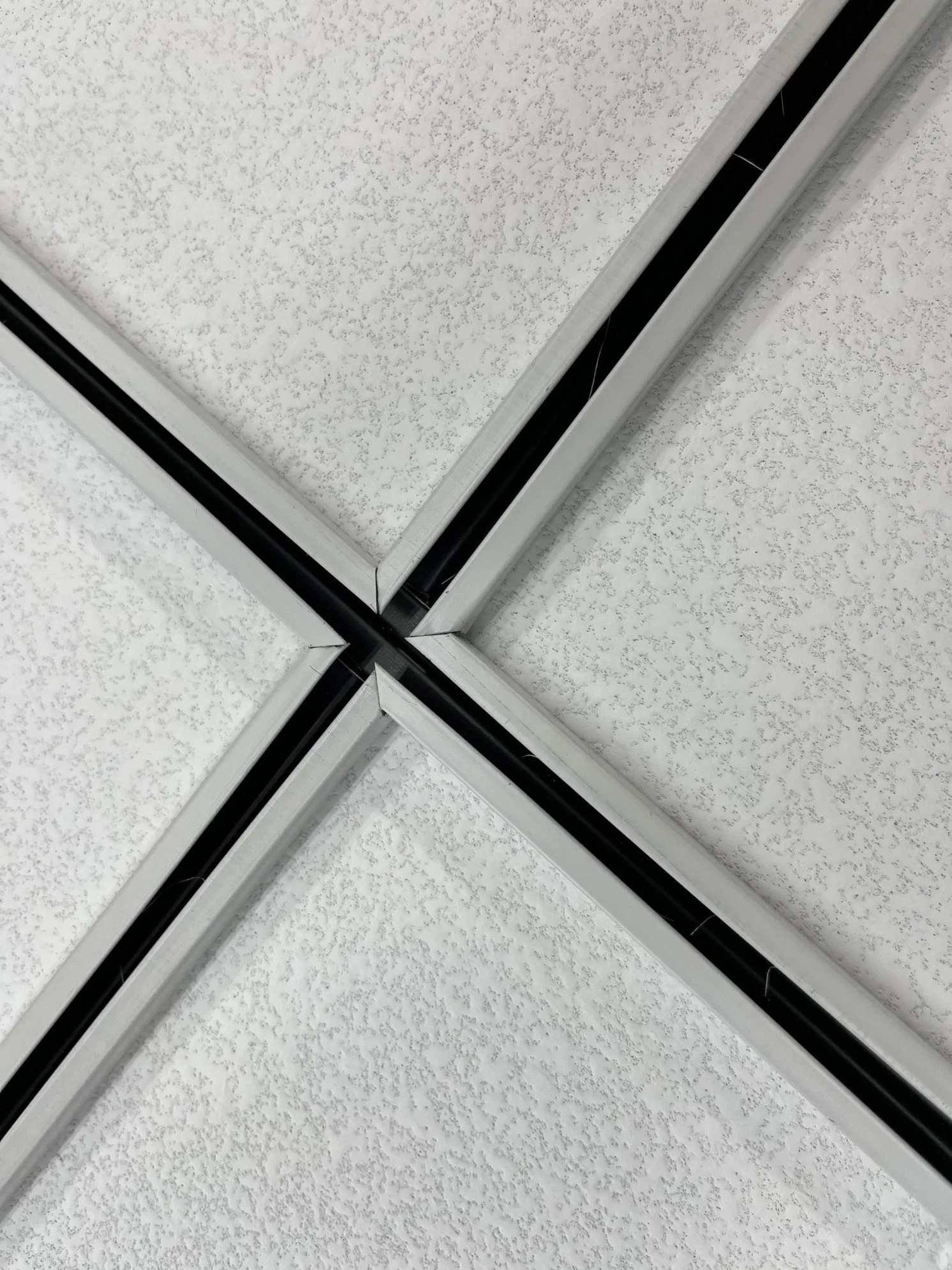 Soundproof Ceiling Tegular Edge Fireproof Ceiling Board Suspended Acoustic Insulation Ceiling Tiles for Hospital