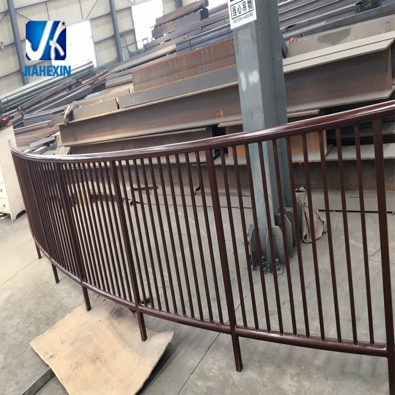 Qingdao Steel Fabricator Manufactured Steel Handrails and Staircases for Steel Structure Building Exported to America Canada