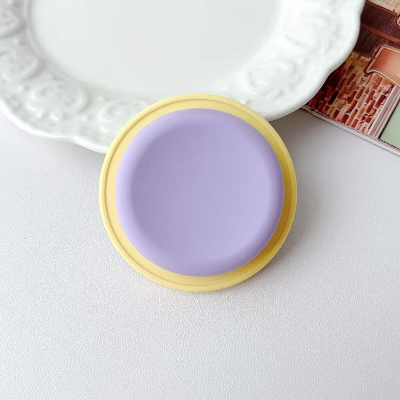 Creative Magnetic Mobile Phone Holder Simple Ins Styles Fashion Candy Color Retractable Detachable Portable Desktop Stand