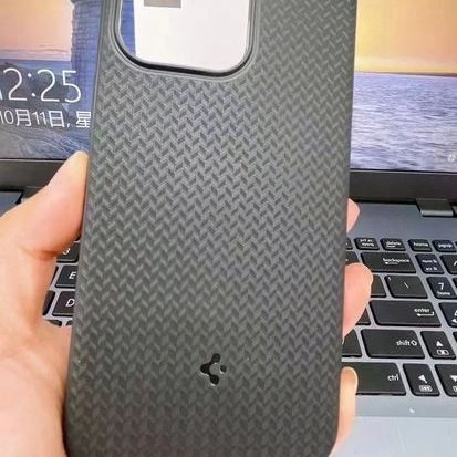 High Quality Spigen Tire-Pattern Magnetic Case for Phone