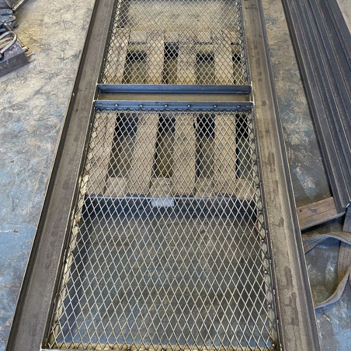 Square Metal Woven Wire Mesh Stainless Steel Screen Square Metal